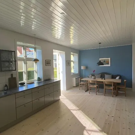 Skon I Midten Af Udlejes, Minimum 4 Dage Apartment